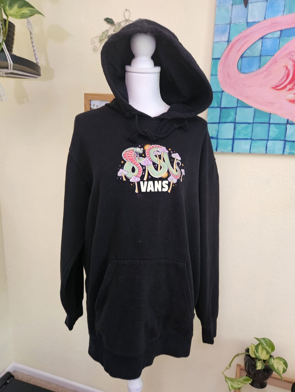 Van's psychedelic mushroom logo Pull over hoodie size large